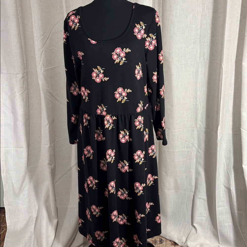 Old Navy Black and Red Floral Dress